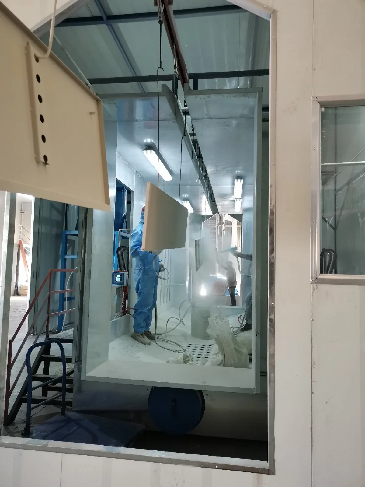 Electrical cabinet powder coating line