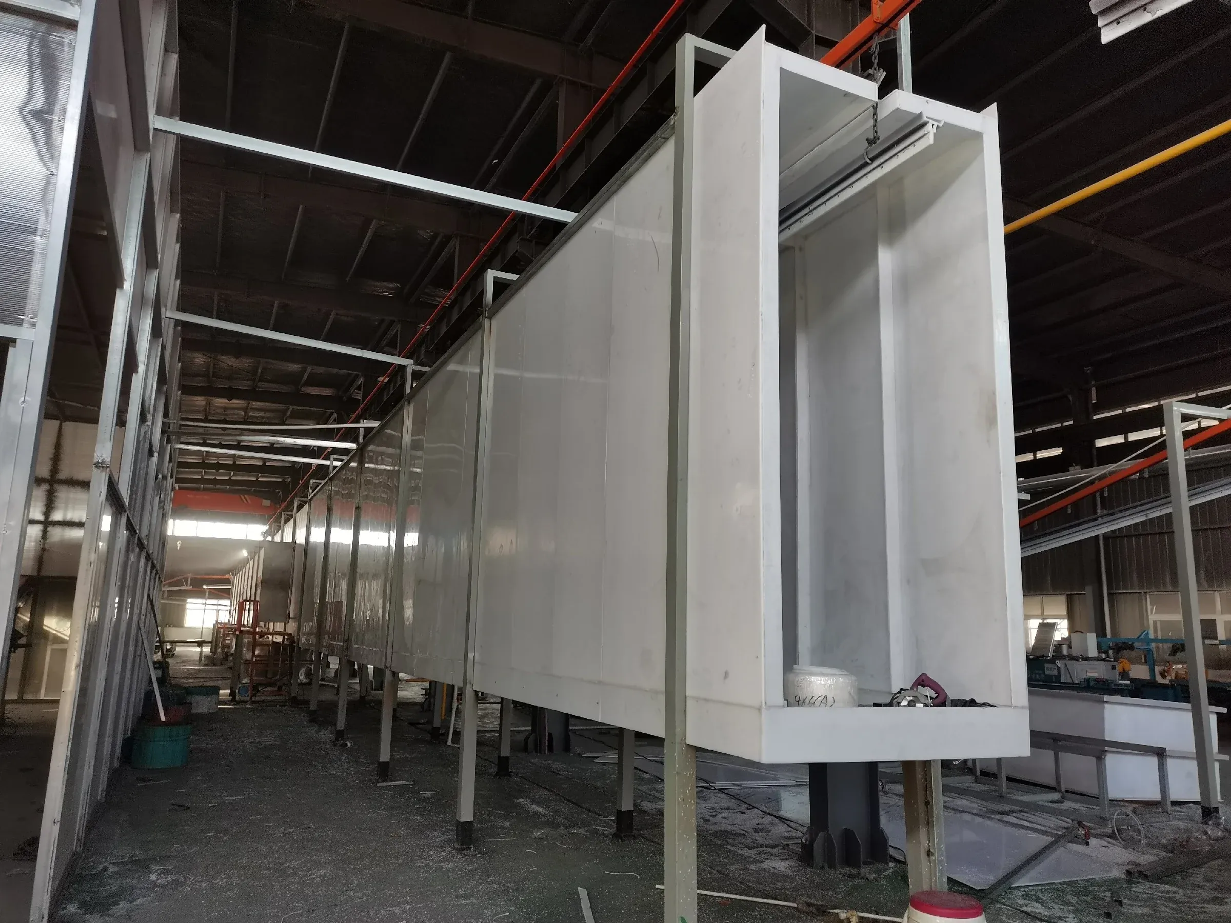 PP-tank spray pretreatment equipment for fabricated metal parts