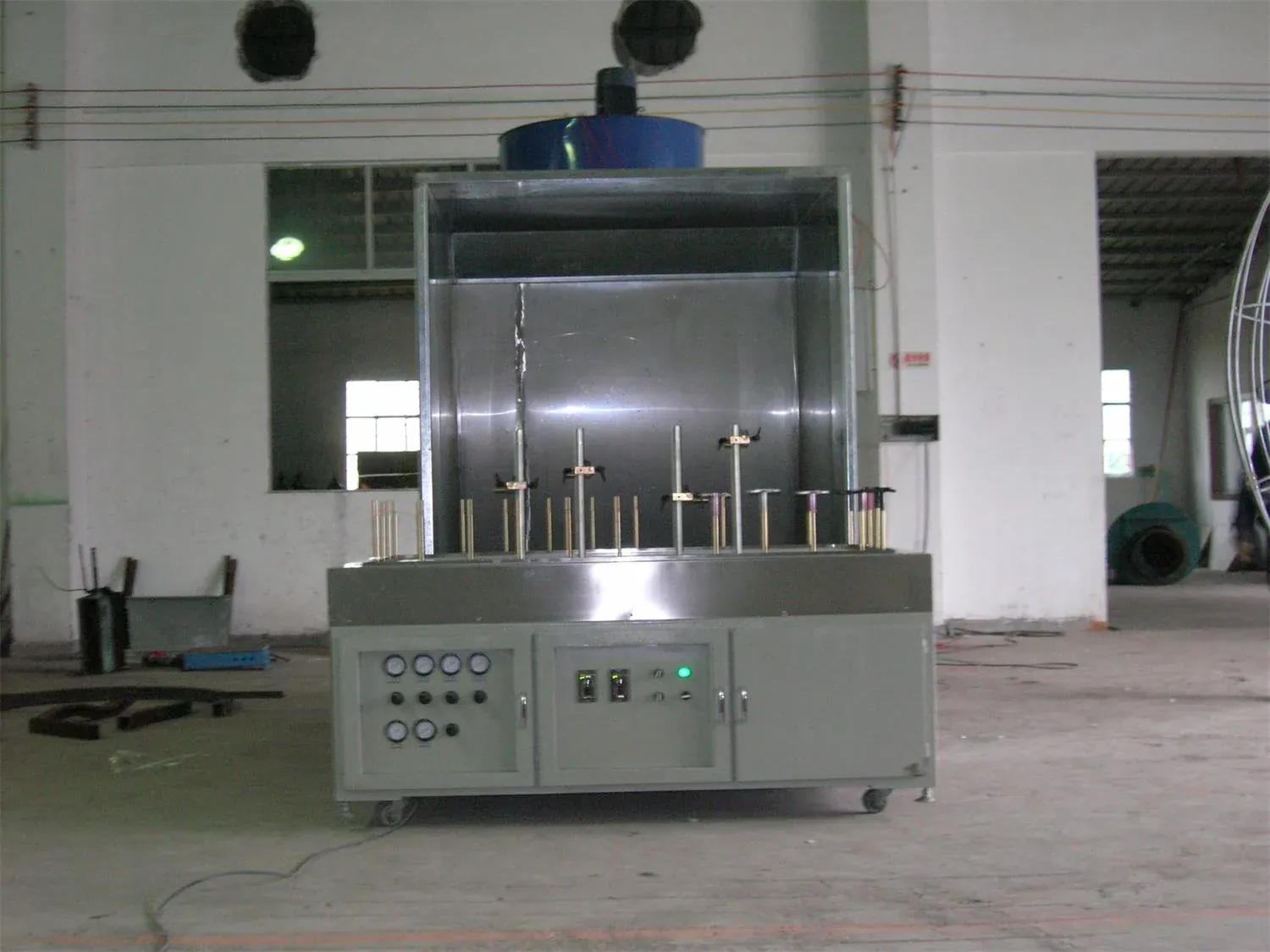 Water-curtain spray booth for liquid painting